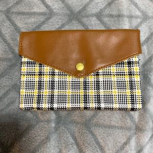 Ipsy glam bag zipper button pouch